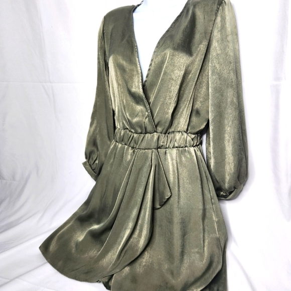 Zara Women's Small Silky Feel Romper Mini - Picture 1 of 11